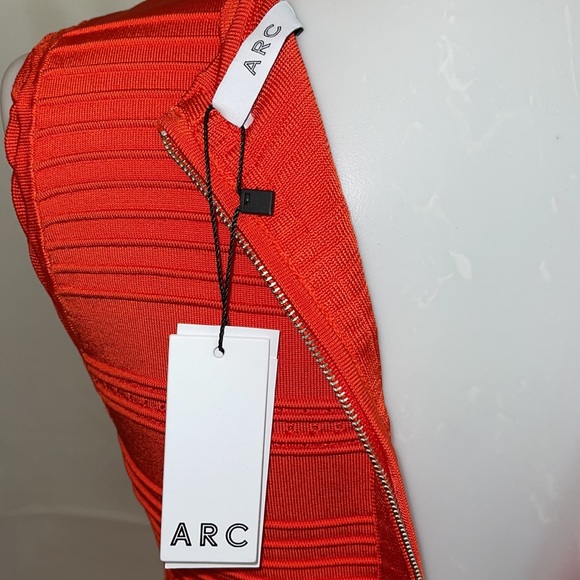 ARC Chloe Bodycon Dress Red Size Medium NWT - Picture 16 of 17